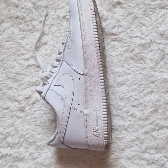 Nike Air Force 1 White Sneakers - Picture 4 of 9